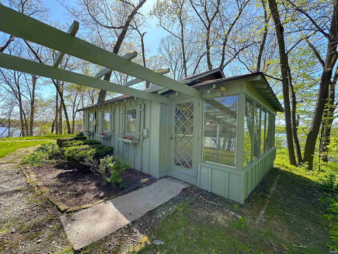 Listing Image 6