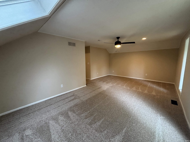 Listing Image 28
