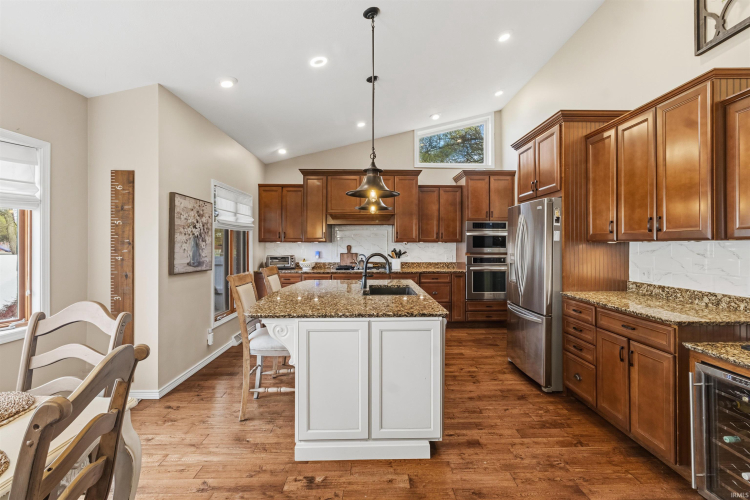 Listing Image 13