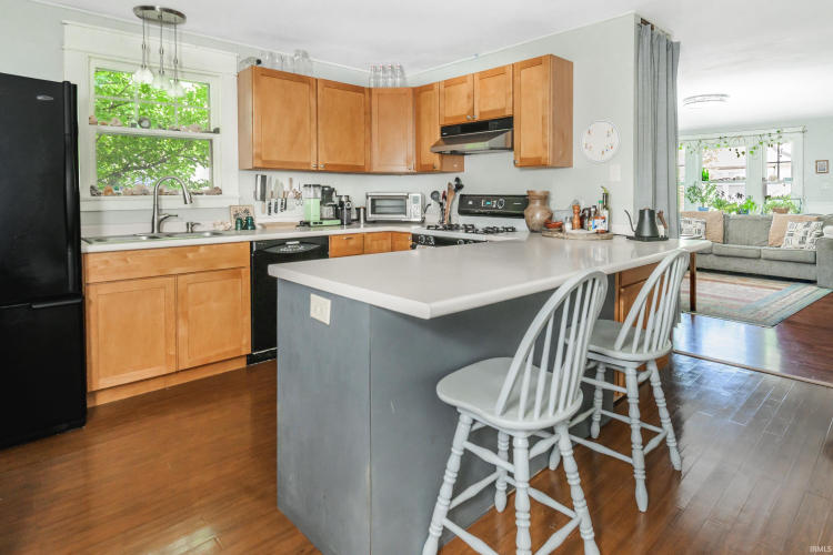 Listing Image 13