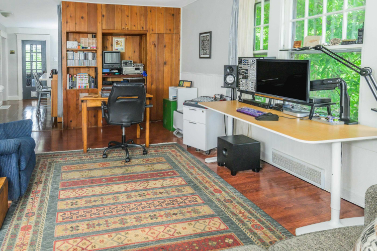 Listing Image 8