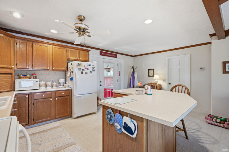 Listing Image 5