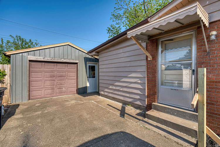 Listing Image 2