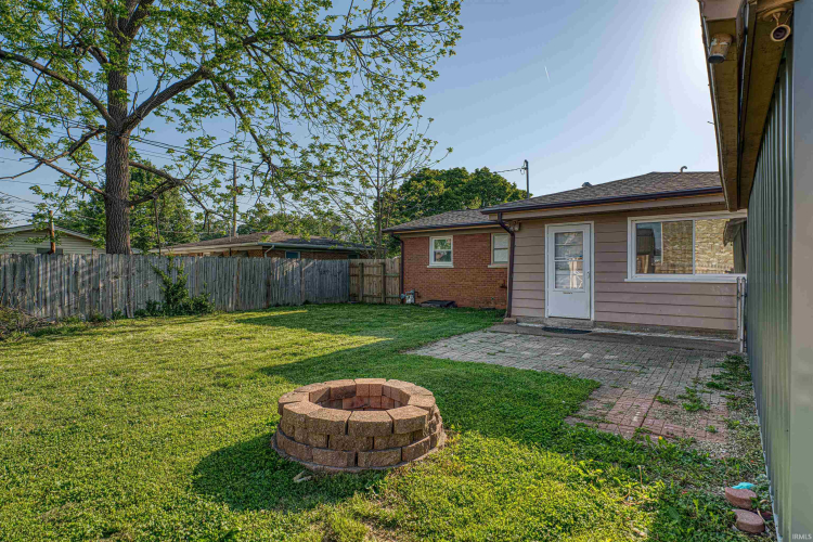 Listing Image 19