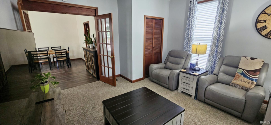 Listing Image 5