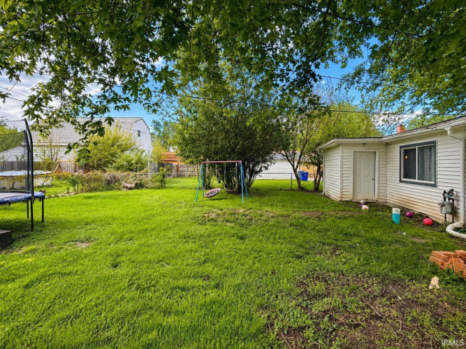 Listing Image 13