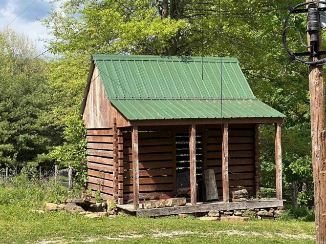 Listing Image 9