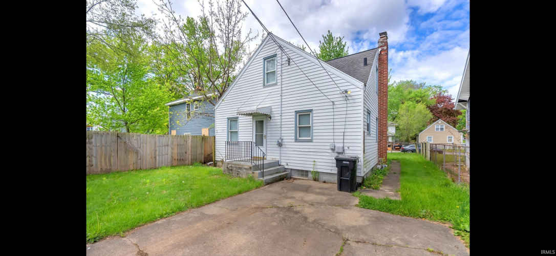 Listing Image 16