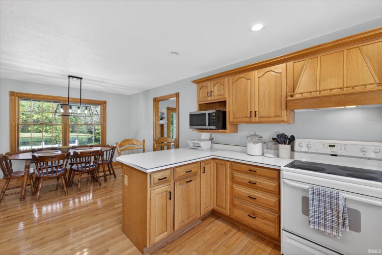 Listing Image 18