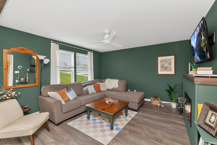Listing Image 2
