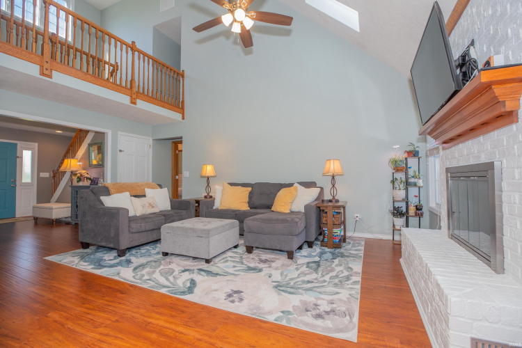 Listing Image 5
