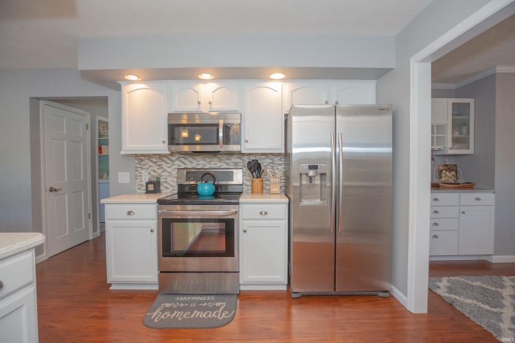 Listing Image 9