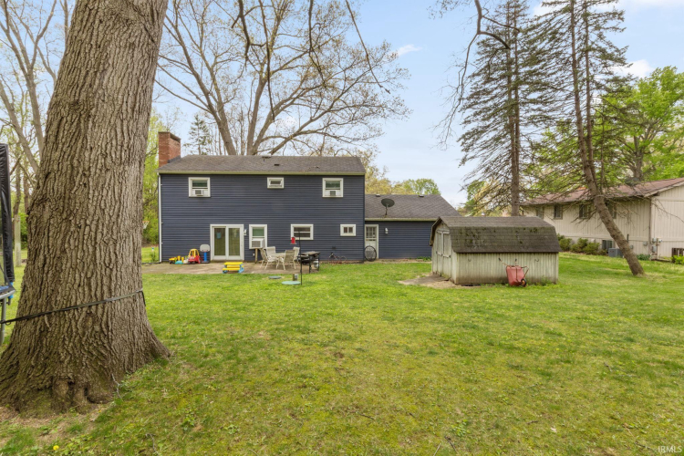 Listing Image 4