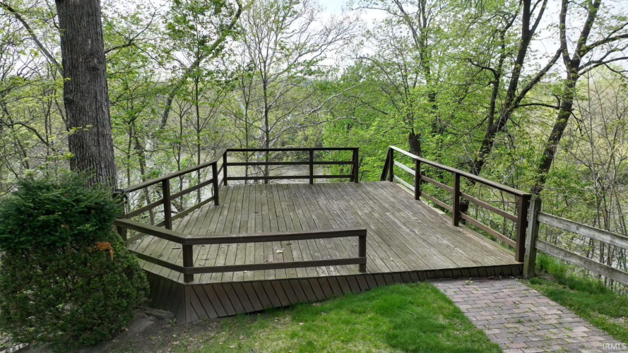 Listing Image 5