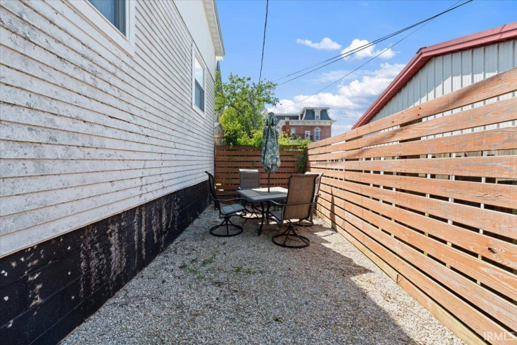 Listing Image 19
