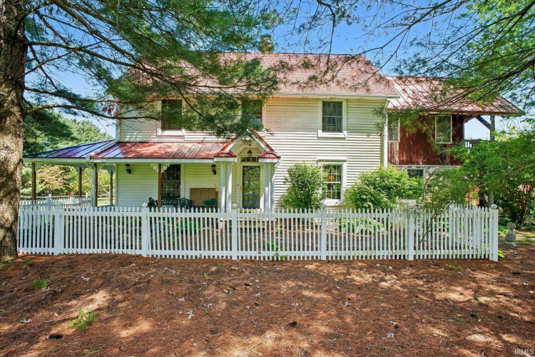 Listing Image 5