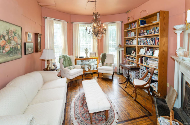 Listing Image 16