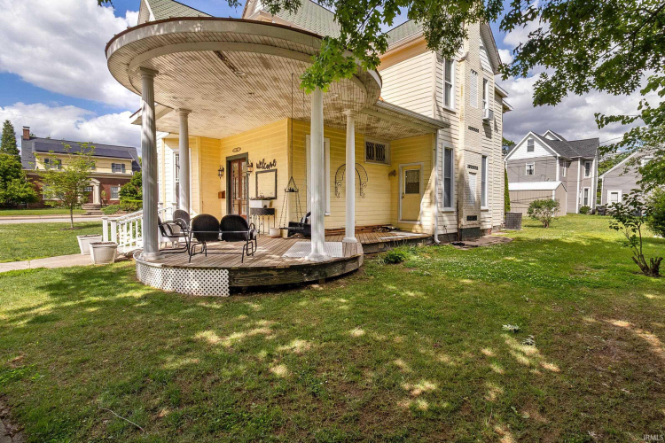 Listing Image 3