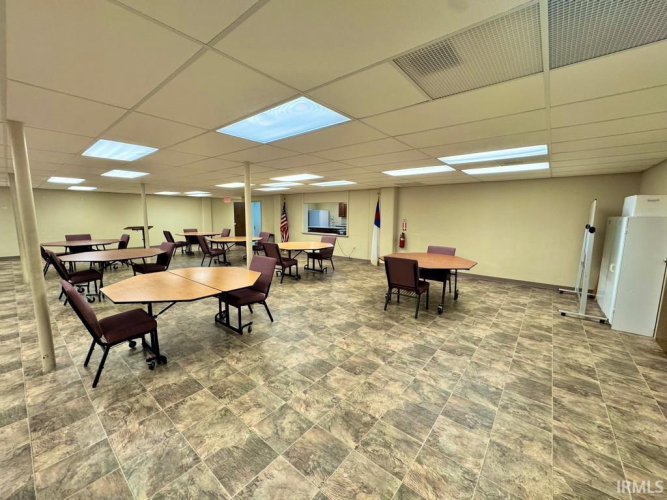 Listing Image 18