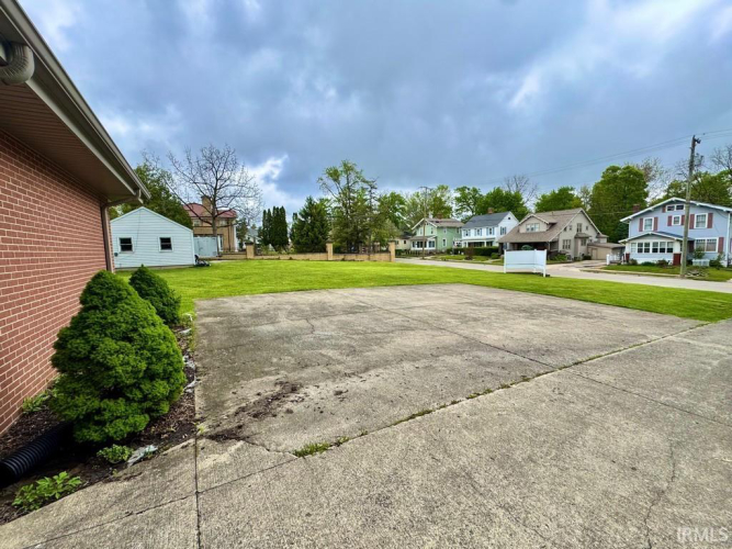 Listing Image 33