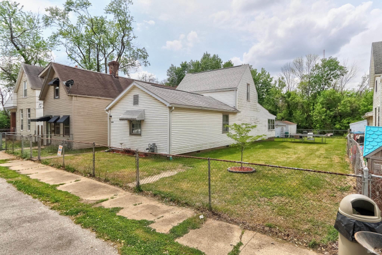Listing Image 13