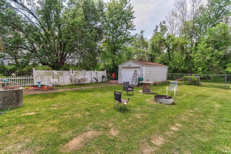 Listing Image 10