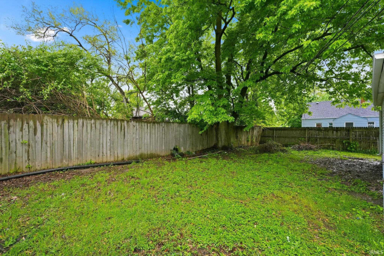 Listing Image 33