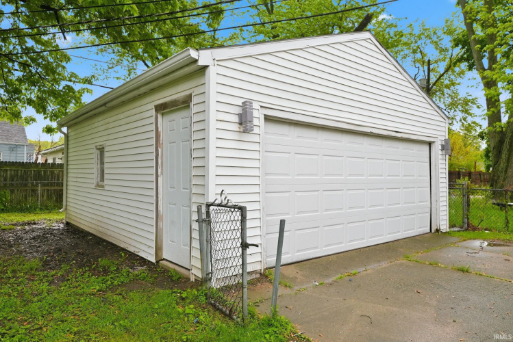 Listing Image 36