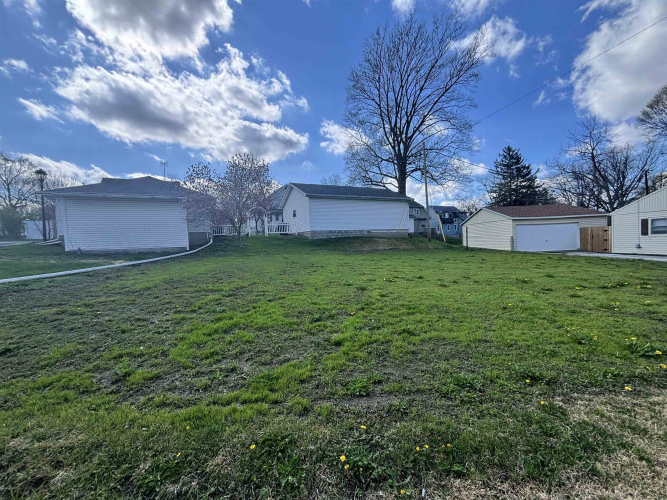 Listing Image 6