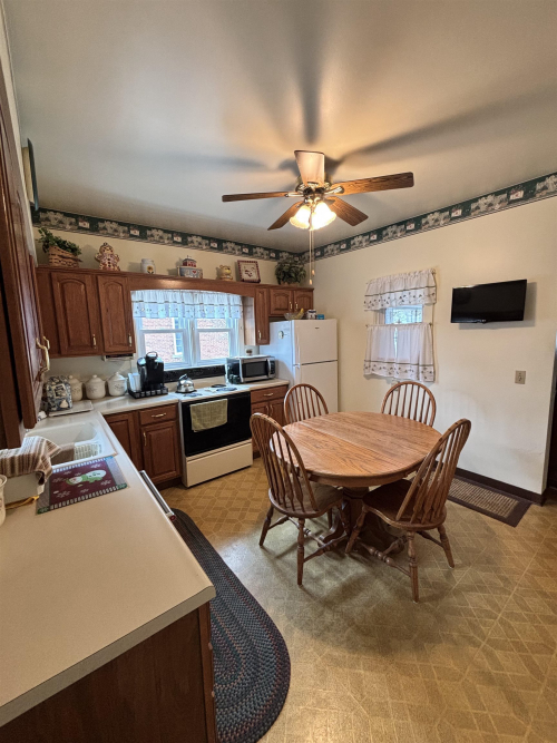 Listing Image 9