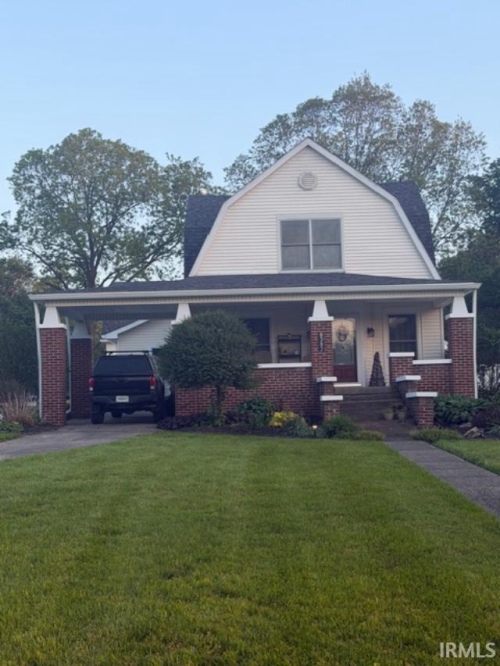 Listing Image 4