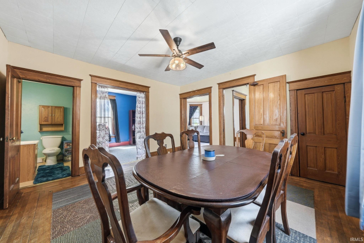 Listing Image 14
