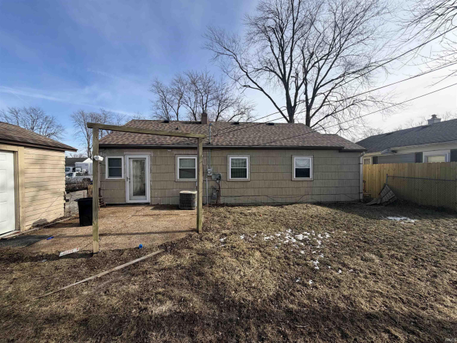 Listing Image 12