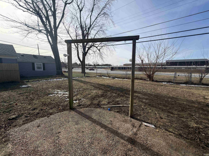 Listing Image 10