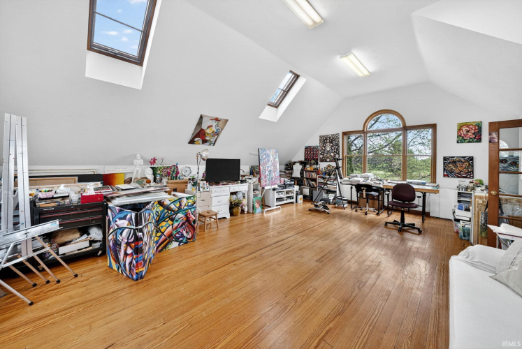 Listing Image 22