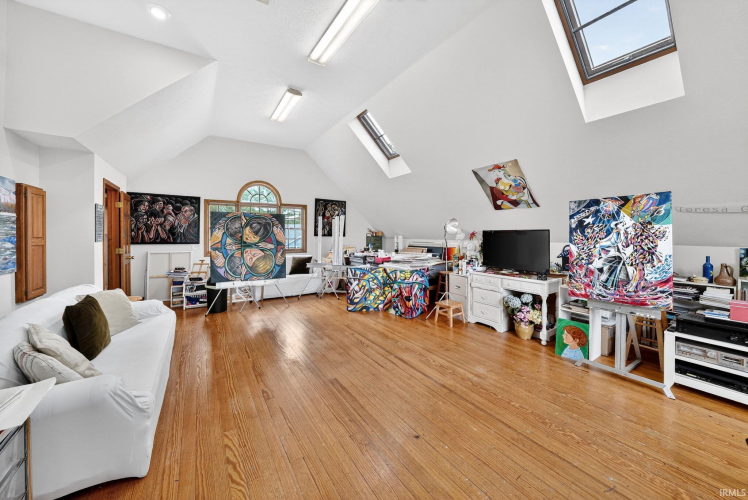 Listing Image 23