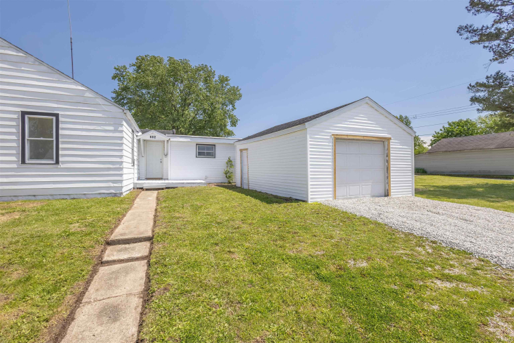 Listing Image 17