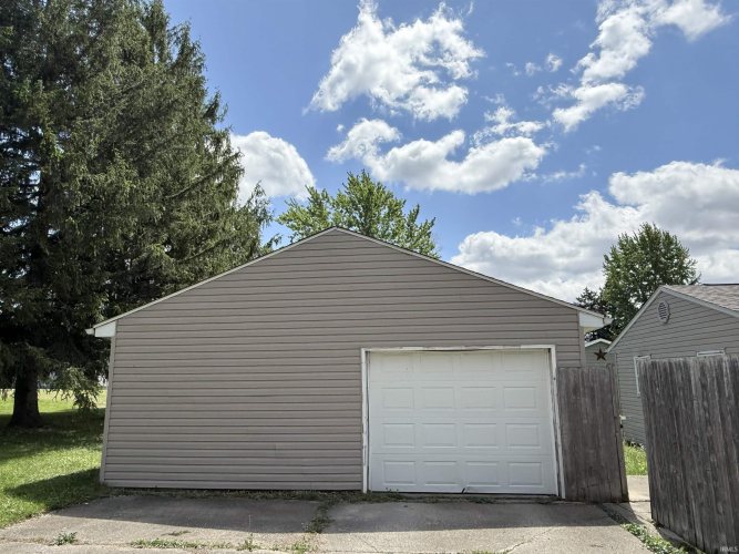Listing Image 13