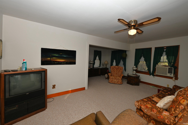 Listing Image 16