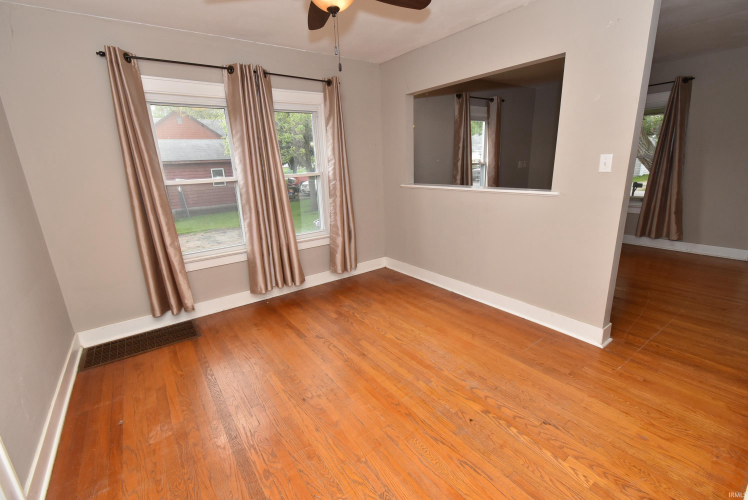 Listing Image 18
