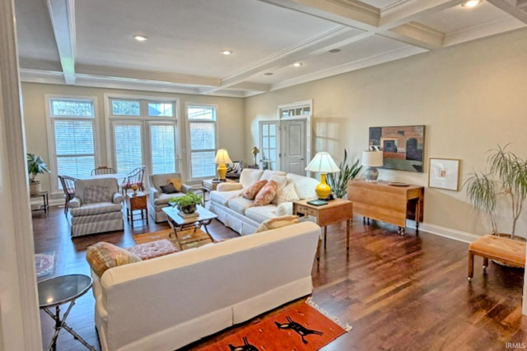 Listing Image 11