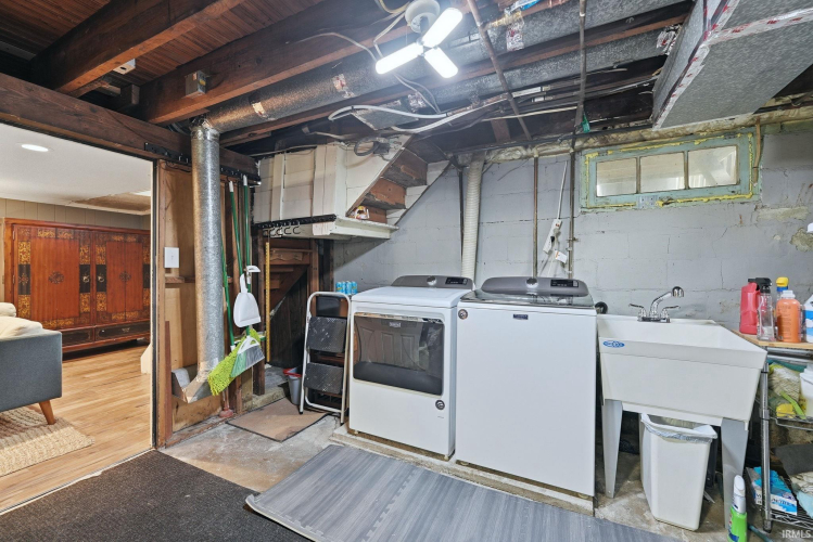 Listing Image 16