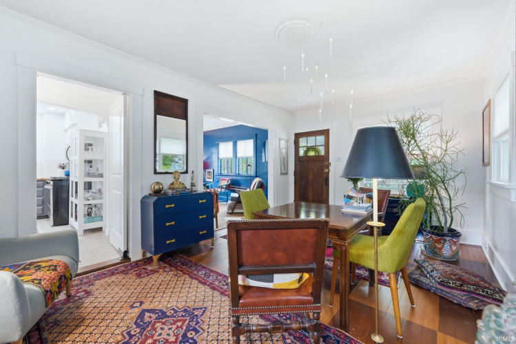Listing Image 19