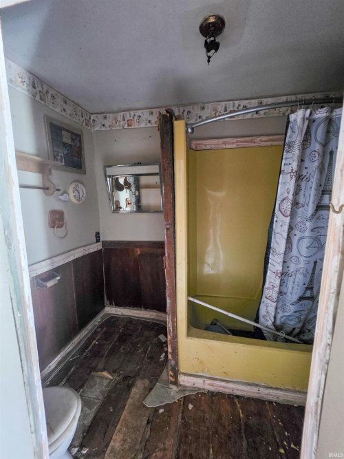 Listing Image 16