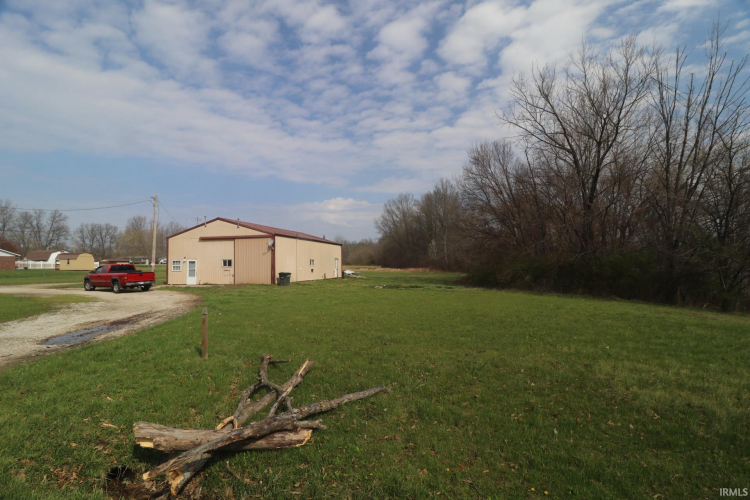 Listing Image 16