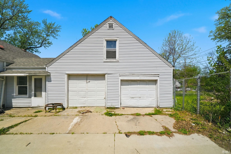 Listing Image 36