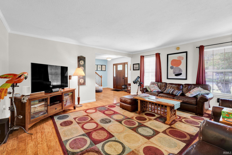Listing Image 4