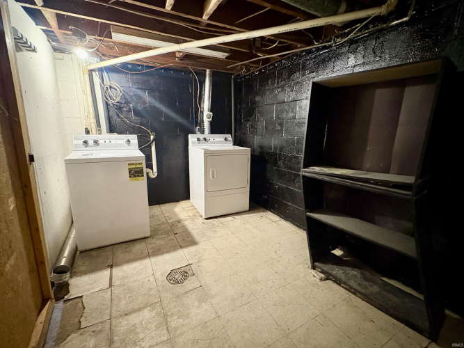 Listing Image 17