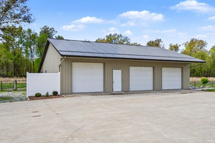 Listing Image 32