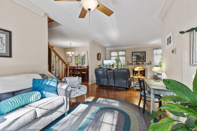 Listing Image 14